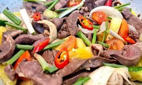 Ở con lợn có 3 phần giàu cholesterol hơn cả thịt mỡ, ăn nhiều “phá” tim mạch: Nhiều người Việt mê, tưởng ăn “sành”