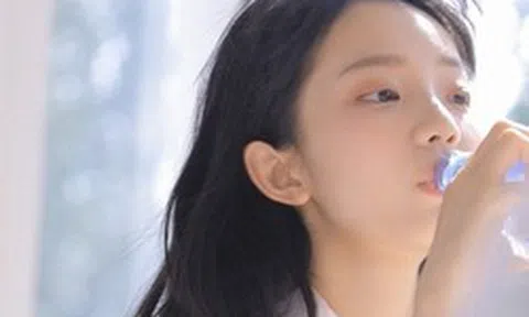1 ly nước vào buổi sáng khi bụng rỗng tốt hơn thuốc bổ, NHƯNG mắc 3 sai lầm này thì biến thành “thuốc độc”