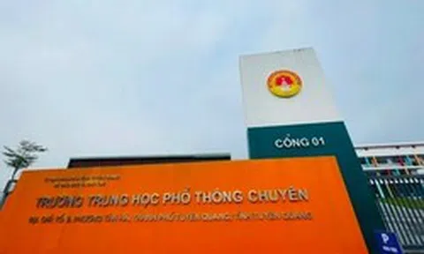 42 giám thị được bố trí ở điểm thi THPT Chuyên Tuyên Quang, tiếp tục điều tra vụ 146 điểm 10 Toán