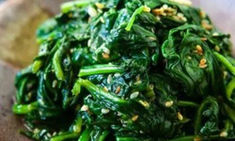 Đột quỵ rất "sợ" loại rau giá rẻ chợ Việt bán đầy, nhiều gia đình dùng thường xuyên mà không biết