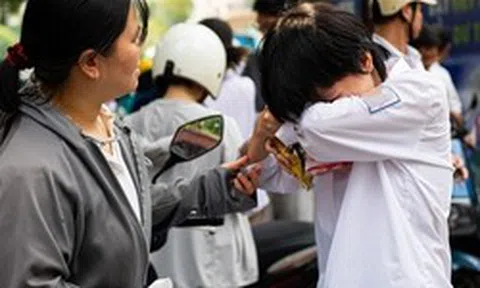 Các phụ huynh có con thi vào lớp 10 ơi, nghe Thông tin Chính phủ khuyên đi: "Cuộc đời không chỉ có duy nhất một con đường"