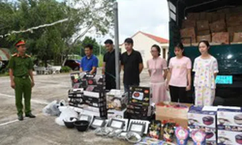 Thi hành lệnh khám xét nhiều địa điểm, bắt giam Lê Thị Hương SN 1994 và đồng bọn