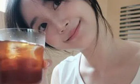Lời khuyên cho những ai hay uống 1 cốc nước ấm trước khi đi ngủ