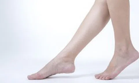 Bàn chân có thể cảnh báo cục máu đông trong cơ thể: Đừng bỏ qua 5 dấu hiệu bất thường ở bàn chân