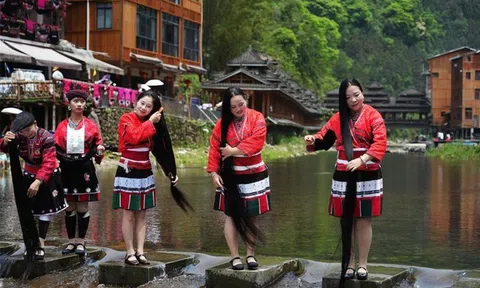 Ngôi làng nổi tiếng với "đặc sản" tóc dài, người dân kiếm hàng nghìn tỷ đồng nhờ livestream