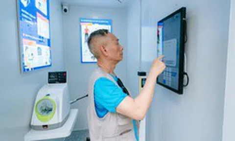 Thêm điểm tựa sức khỏe cho người dân TP.HCM: Trạm Công dân số lần đầu tiên có mặt ở phố đi bộ Nguyễn Huệ