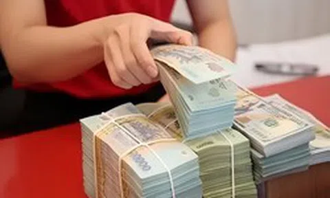 Dư 50 triệu có nên gửi ngân hàng?