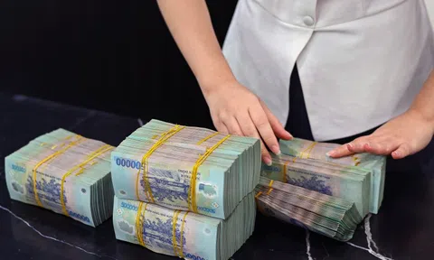 Xuất hiện mức lãi suất 8%/năm khi gửi tiền 6 tháng