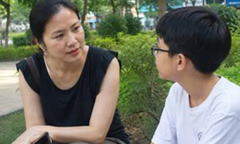 Bị con "chất vấn" chuyện nói bậy: Câu trả lời của mẹ EQ cao giúp con ngoan ngoãn mà không cần quát mắng