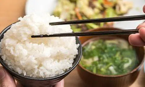 Vì sao người Việt ăn cơm phải có canh?