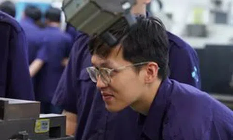 Lý do Việt Nam không chạy theo 'giấc mơ nhà máy chip tỷ USD'