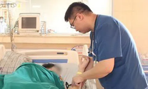 Nam sinh 15 tuổi đột quỵ, bác sĩ cảnh báo dấu hiệu không nên bỏ qua
