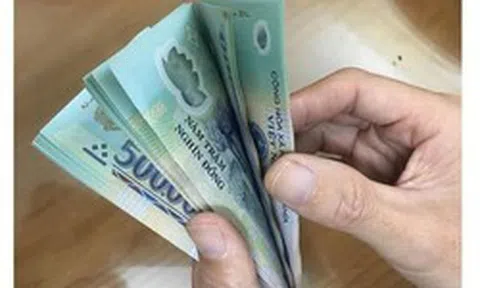 Tài khoản đột ngột nhận được 50.000.000 đồng không rõ người chuyển, Nguyễn Thị Kim Tuyến SN1991 lập tức báo công an điều tra