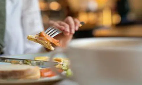 Có người ăn khỏe vẫn sống thọ, có người ăn rất ít lại liên tục ốm: Điều quyết định tuổi thọ không phải là lượng cơm