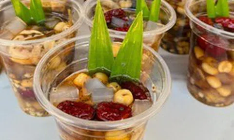 Lời khuyên cho những người hay uống nước bí đao hạt chia