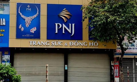 Gần 1.300 tỷ đồng 'giải cứu' cổ phiếu PNJ nhưng bất thành