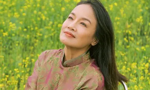 Diễn viên Tú Oanh U60 hôn nhân viên mãn, làm nông dân ở mảnh vườn 3.000m2