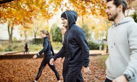3 cách biến đi bộ thành bài tập đốt mỡ hiệu quả hơn: Không cần đến phòng gym