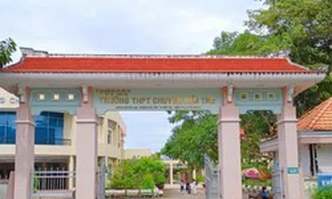 Thí sinh chỉ đạt 2,25 điểm vẫn vào trường chuyên: Lãnh đạo Sở GD&ĐT tỉnh Vĩnh Long lên tiếng