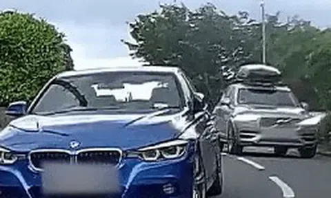 Người đi xe đạp quay clip tố ô tô 'chạy láo', không ngờ chính mình bị phạt nặng
