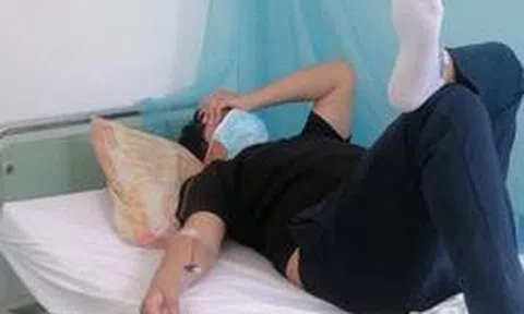 Người đàn ông tuổi 35 nhưng thận yếu như ông lão 70, bác sĩ khẩn thiết: “Đừng ăn lẩu kiểu này nữa!”