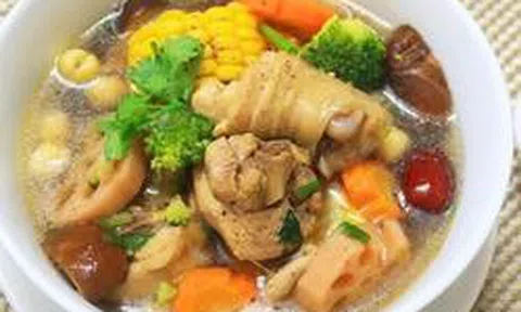 3 thói quen nấu canh cần bỏ ngay