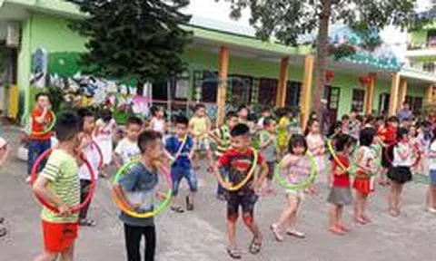 Bộ Y tế: Trẻ 1-5 tuổi cần vận động 180 phút/ngày, hạn chế tối đa xem điện thoại