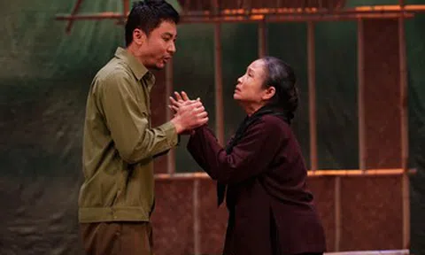 Khóc cùng Đại tá, NSND Ngọc Thư