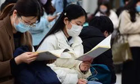 Vay 2,7 tỷ đồng để học tiến sĩ, người phụ nữ 32 tuổi sau đó phải gửi 200 hồ sơ, chật vật tìm việc suốt 16 tháng