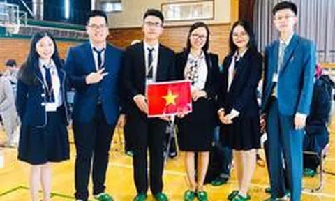 Tin vui: Từ hôm nay 1/8, tỉnh này quyết định tặng tới hơn 1 tỷ đồng cho học sinh đạt giải quốc tế