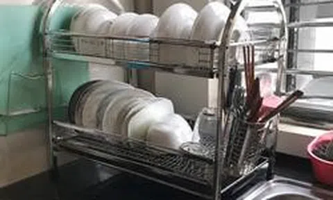 Vì sao ngày càng nhiều gia đình không còn dùng giá úp bát để bàn? 2 thiết kế gọn hơn đang dần trở thành xu hướng mới