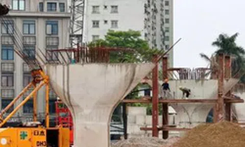 Những trụ cầu vượt đầu tiên tại nút giao gần 786 tỷ đồng ở Hà Nội