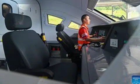Chỉ sau hơn 2 năm, đường sắt cao tốc hơn 18 tỷ USD, dài 665 km do Trung Quốc xây dựng tại nước láng giềng Việt Nam chuẩn bị khai thác thương mại giai đoạn 1