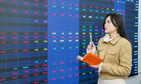 Dòng tiền cạn lực, VN-Index đứng trước ngưỡng quyết định