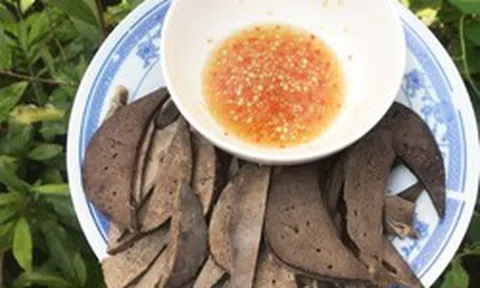 Tin rằng "ăn gì bổ nấy", người đàn ông ăn gan lợn mỗi ngày, nửa năm sau giật mình nhận kết quả khám bệnh