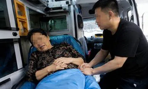 Người phụ nữ 54 tuổi qua đời vì ung thư tuyến tụy dù chưa bao giờ ăn quá nhiều, nguyên nhân từ 4 việc nhiều người làm mỗi tối