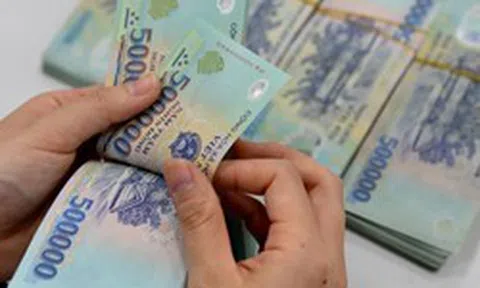 Thanh niên SN 2004 đột nhiên nhận được chuyển khoản 100 triệu đồng, công an mời Nguyễn Thị Xuân SN 1988 tới làm việc