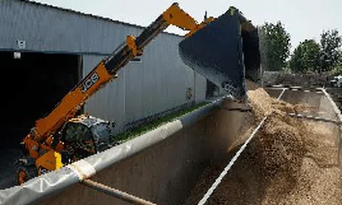 Nga 'khóa chặt' huyết mạch trên biển, nông dân Ukraine điêu đứng, ước tính thiệt hại hàng tỷ USD
