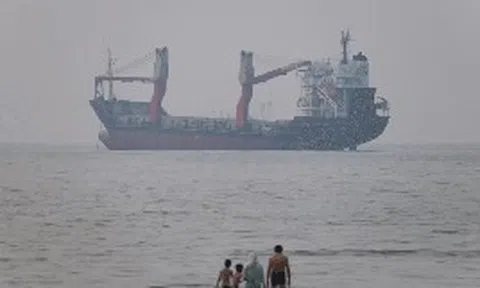 Iran dọa làm tê liệt xuất khẩu dầu của toàn vùng Vịnh nếu Mỹ không dừng chiến dịch tấn công tài chính “chưa từng có”