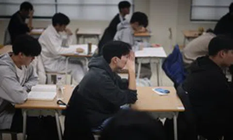 Giáo sư ĐH top 5 thế giới cảnh báo: Nhiều sinh viên Mỹ phải học lại toán cấp 2 khi vào đại học