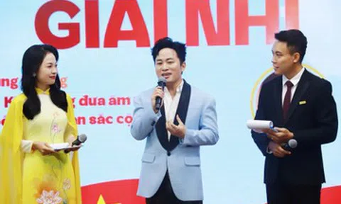 Bất ngờ với ca sĩ Tùng Dương