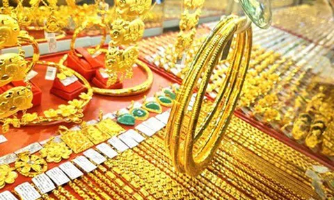 Giá vàng hôm nay (19/8): Rơi thẳng đứng