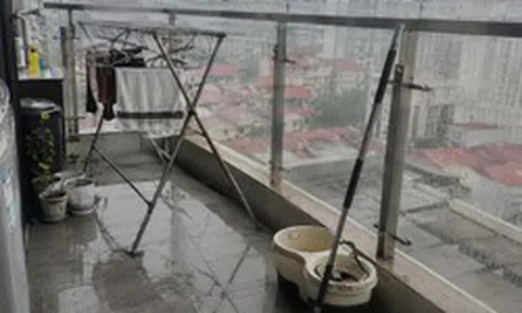5 thứ nên dọn khỏi ban công trước khi có mưa bão