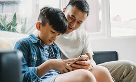 Tại sao nhiều nghiên cứu cho rằng bố nuôi dạy con thông minh hơn mẹ? Đọc bài viết này, bạn sẽ tìm ra điềm mấu chốt!