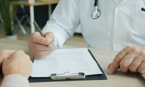 Vì sao chữ bác sỹ xấu là 'thương hiệu toàn cầu' chứ không riêng nước nào?