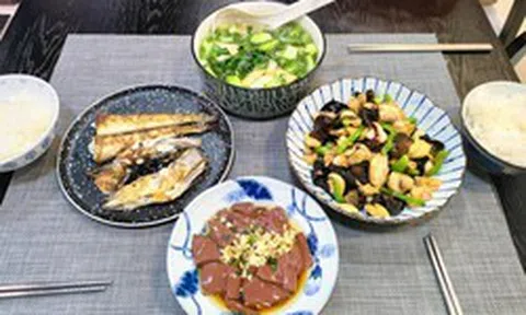 Bữa cơm gồm 4 món làm nhanh mà cả nhà tôi cứ khen mãi "món nào cũng ngon"