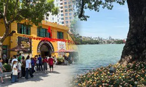 Giới trẻ Hà Nội đội nắng xếp hàng tham quan Di tích Nhà tù Hoả Lò; Hồ Gươm biến thành studio ngoài trời trong kỳ nghỉ 2/9