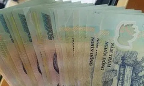 Tài khoản bất ngờ phát sinh giao dịch 8.000.000 đồng, người phụ nữ SN 1971 nhận được cuộc gọi lạ, công an nhanh chóng xác minh