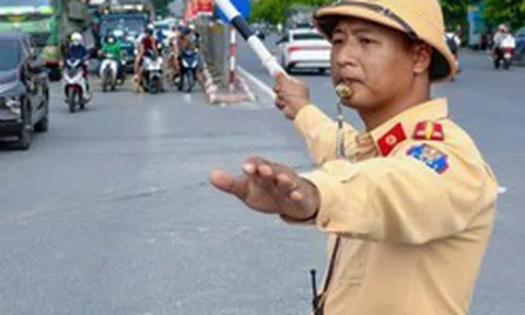Từ 10h hôm nay, công an thông báo tới những người dân trở lại Hà Nội