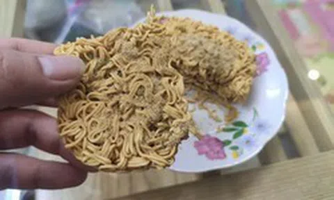 Nửa đêm đói bụng đến mấy cũng đừng vội ăn 1 món "vạn người mê": Bác sĩ cảnh báo hại dạ dày, thận đến cả giấc ngủ